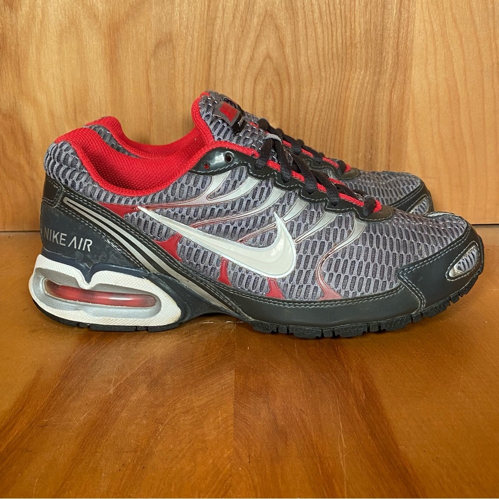 Womens 7.5 Nike Air Max Torch 4 Athletic Shoes Grey Pink SEF0240
